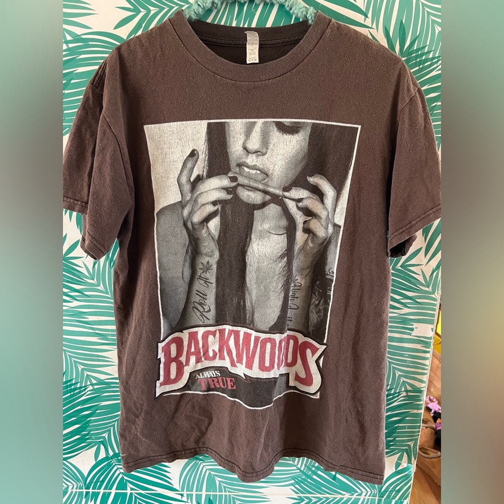 “Backwoods Girl Rolling A Blunt" Unisex T-Shirt Vintage ALSTYLE size M brown